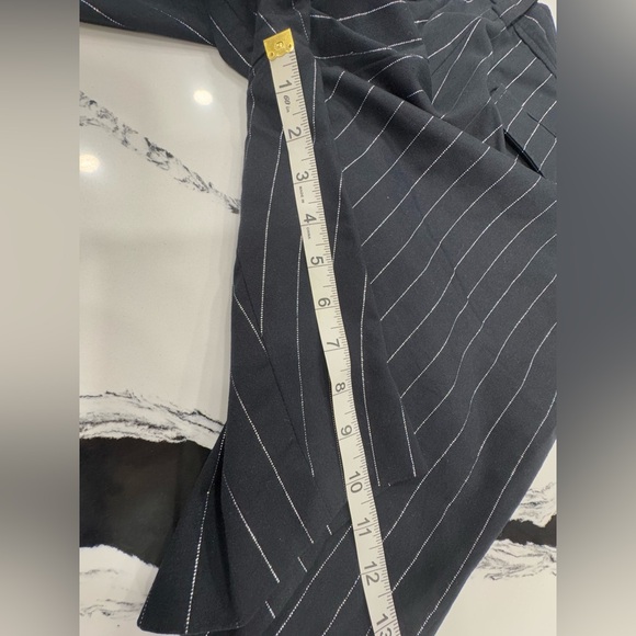 Lauren Ralph Lauren Active Black with Silver Pinstripe Shorts – Size 12 EUC - Picture 14 of 14